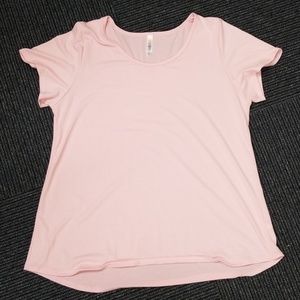 Light pink LulaRoe Classic Tee never worn